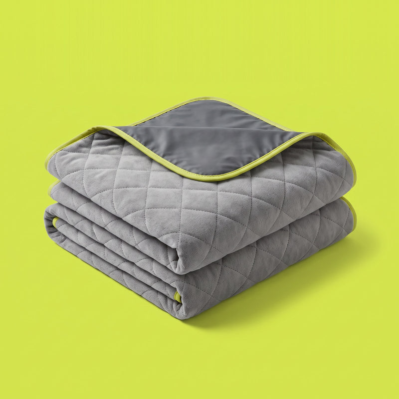 Cobija impermeable para mascotas Soyia gris acolchada con ribete verde